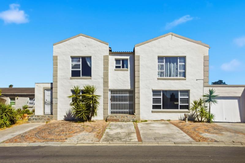 7 Bedroom Property for Sale in Northpine Western Cape